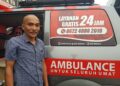 Ilham alias Apok, sopir “Ambulans bagi seluruh umat Tuhan.” (Foto: Muhamad Ishlahuddin)