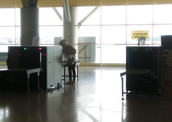 Dua mesin sinar-x di lantai 2 Pelabuhan Domestik Sekupang, Kota Batam, Kepulauan Riau. (Foto: Bintang Hasibuan)